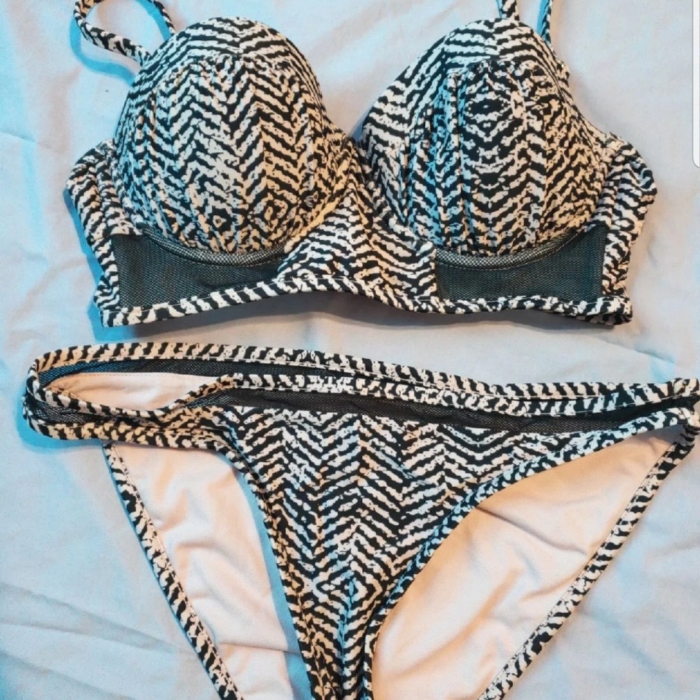 Small Bikini